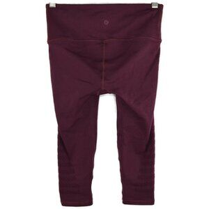 lululemon Reveal Crops *Stripes Size 6 in Dark Adobe